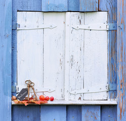 Keys at a old window, welcome