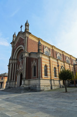 Fototapeta na wymiar Duomo di San Pietro a Bagnolo Piemonte (CN)
