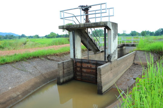 Floodgate and irrigation canals for agriculture.