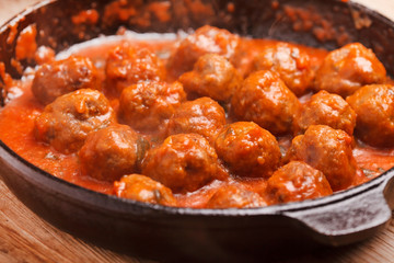 Meat balls with tomato sauce