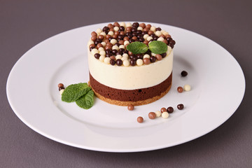 chocolate mousse cake