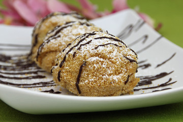 Drei Topfenknödel