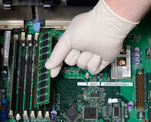 Installing memory
