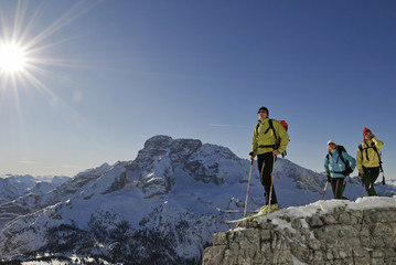 Fototapeta premium Przyjemność na nartach w Dolomitach