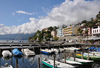 Fototapeta na wymiar Łodzie, Łodzie rybackie na nabrzeżu Ascona, Ticino, Szwajcaria