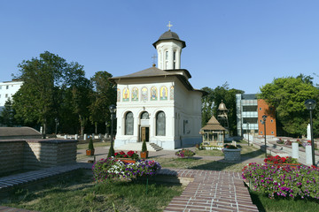 Fototapeta na wymiar rumunia kościół ogrody