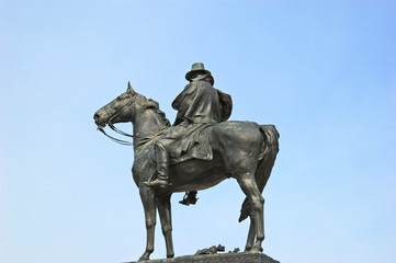 Fototapeta na wymiar Ulysses S Grant Memorial u stóp Kapitolu i Pierwszej S