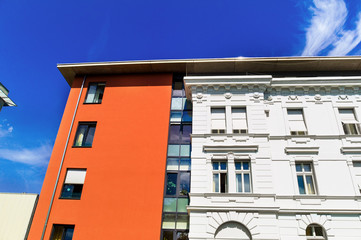 Altes und neues Wohnhaus