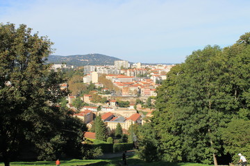 Obraz premium Vue sur la Croix Rousse à Lyon