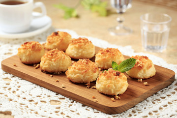 Coconut macaroons