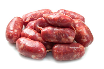 salsicca fresca isolato su sfondo bianco