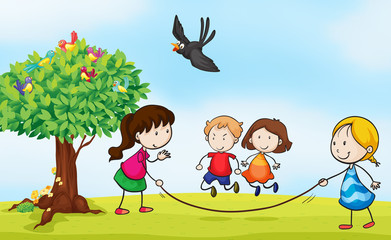 des enfants et un arbre
