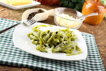 Pasta with butter, cheese and pepper