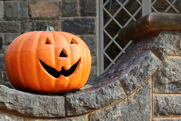 Big grinning jack-o-lantern face