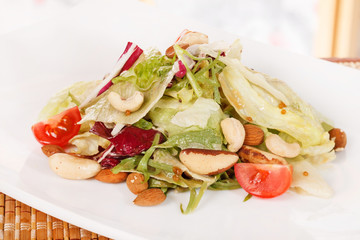 salad with nuts