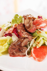salad with beef and grapefruit