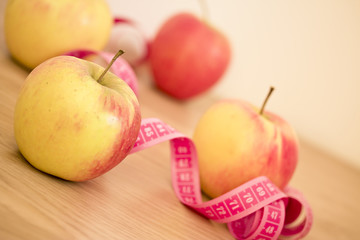 apples and measuring tape: fat loss