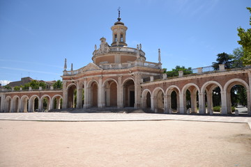 Fototapeta na wymiar Iglesia de San Antonio w Aranjuez