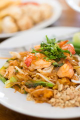 Stir fry rice noodles and shrimp