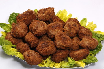 Partyplatte mit Frikadellen