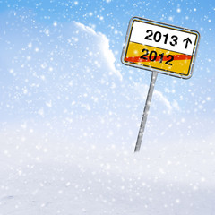 Ortsschild Neujahr 2013 im Schnee