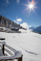chalet in paesaggio invernale