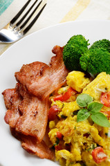 Scrambled eggs with bacon