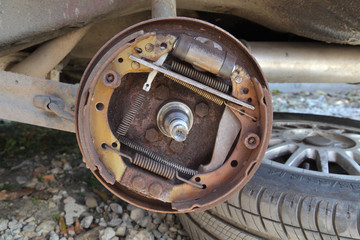 Car servicing, repairing of old drum brakes