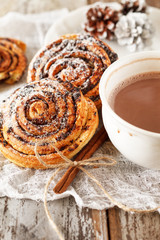 cinnamon rolls with cocoa