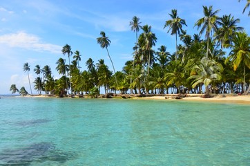 Paradies - Strand auf kleiner Insel