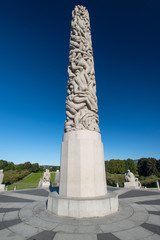 Obraz premium Vigeland park statues obelisk