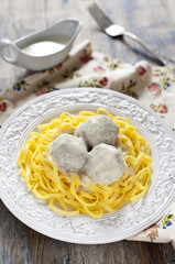 Meatballs with tagliatelli