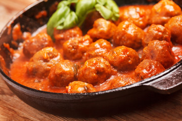 Meat balls with tomato sauce