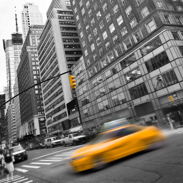 Fototapeta Taxis couleur sélective, carré  - New York, USA
