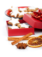 star shaped cinnamon biscuit in red box with Anise, cinnamon and