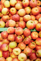 Viele frische Äpfel
