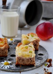 Pastry with apples and walnuts