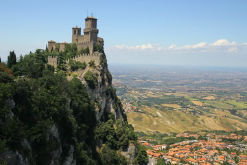 Fototapeta na wymiar The castle in San Marino