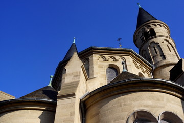 Fototapeta na wymiar Różaniec Kościół w Bad Neuenahr (Ahr)