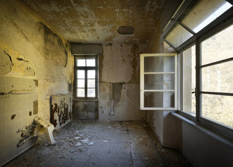 Fototapeta na wymiar pusty pokój, wnętrze starego domu.