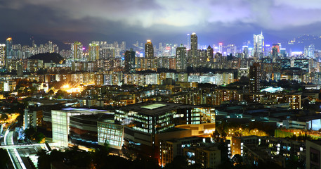Obraz premium Hong Kong with crowded buildings at night