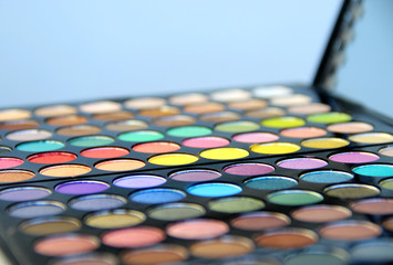 Cosmetic palette
