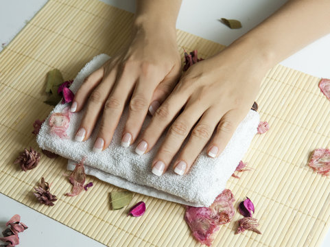 French manucure - soin des ongles