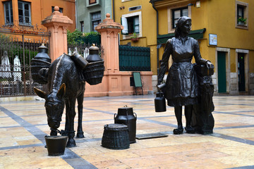 Plaza de La lechera, Oviedo, Asturias, España