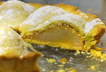 Pastry pie with pears