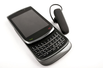 Mobile phone and bluetooth earpiece