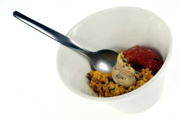 Cocktail de taboulé, hareng et tomate confite