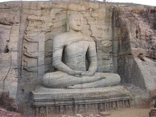 Fototapeta na wymiar スリランカ ポロンナルワの石仏