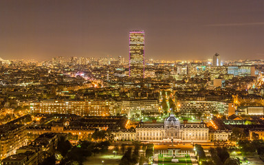Fototapeta premium Tour Montparnasse and Ecole Militaire as seen from Eiffel Tower