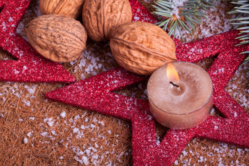 Weihnachtsdekoration mit Kerze